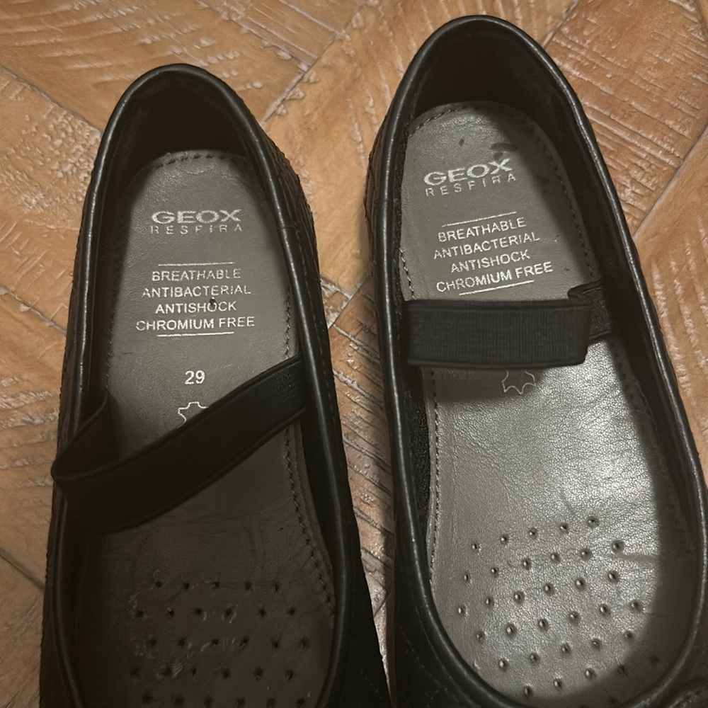 Geox Plie Girl Quilted Black Leather Patent Toe Ballet Flats with Elastic Strap - Picture 9 of 14